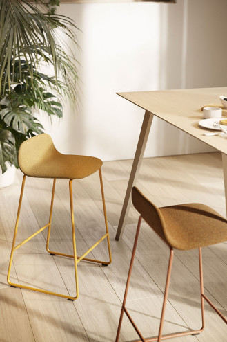 TABURETE BISELL TAPIZADO...