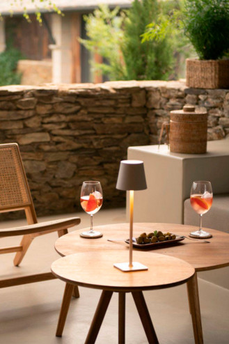 LÁMPARA DE MESA NELORE