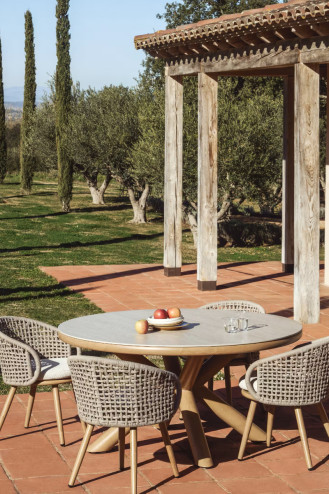 MESA DE EXTERIOR ISLANTILLA