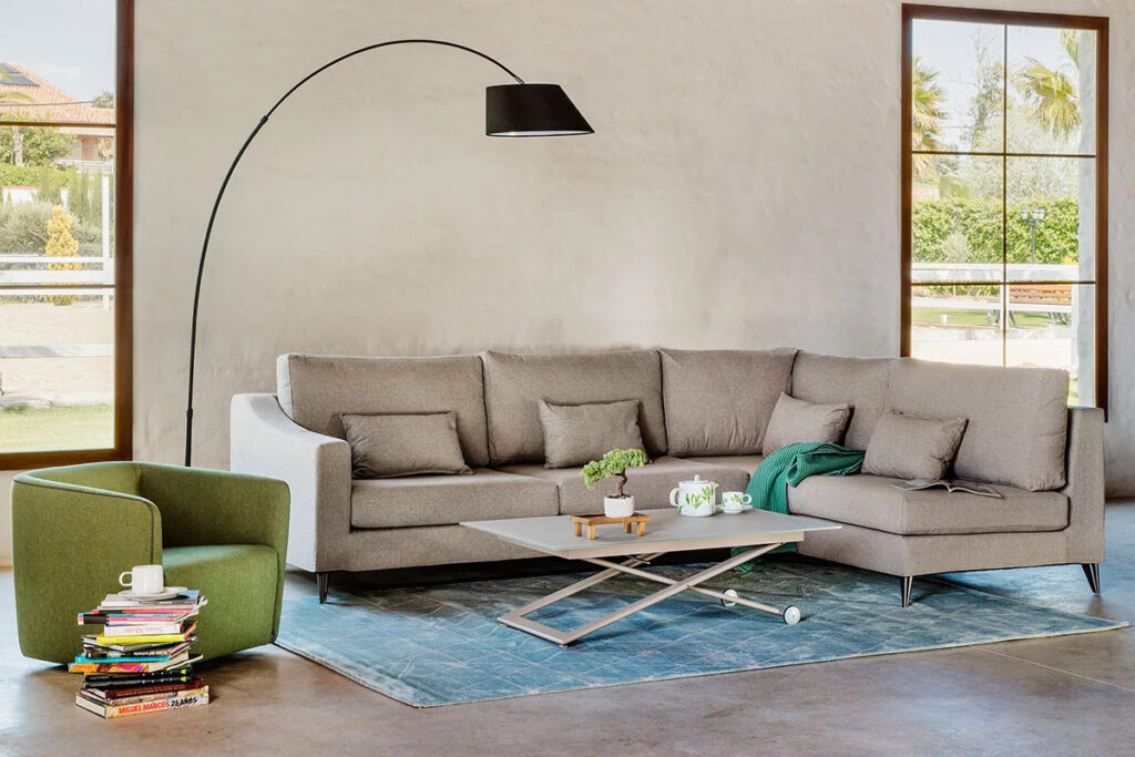 LÁMPARA DE PIE ALIOTH