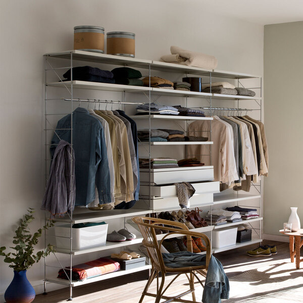 Cómo hacer un vestidor en una habitación y organizar tu armario de forma eficiente